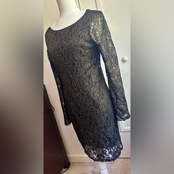 Gianna Bini black dress with a gold lace pattern- M - Picture 2 of 15